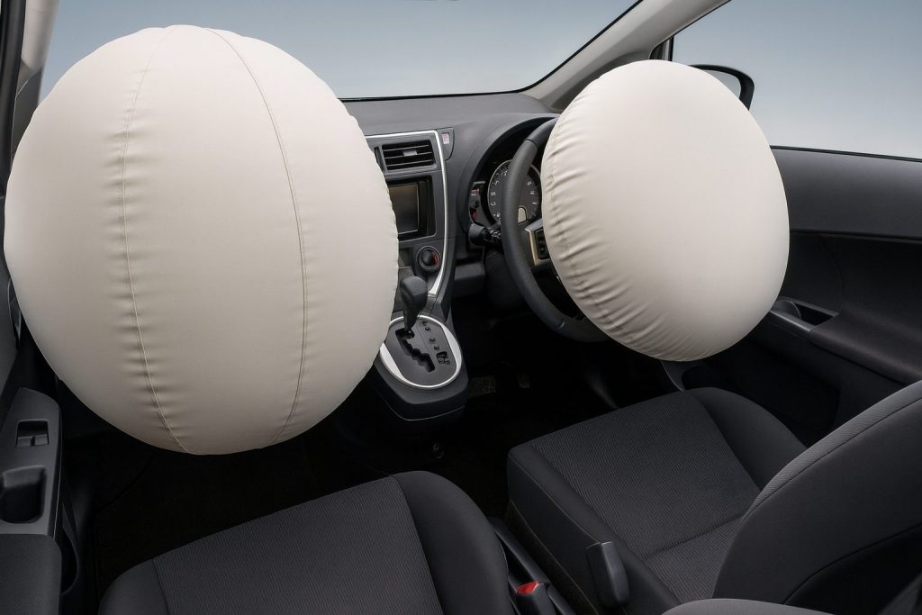 エアバッグの危険