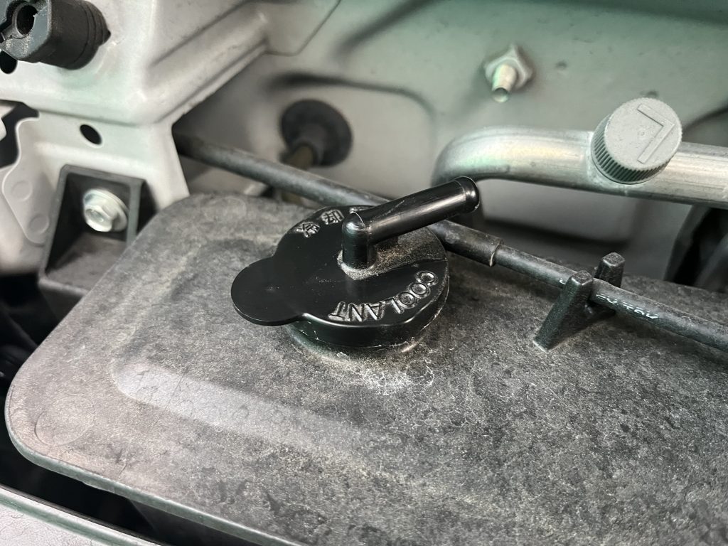 クーラント液はオーバーフローしますか？